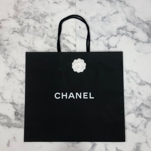 Authentic Chanel XXL Shopping Gift Bag + Camellia
